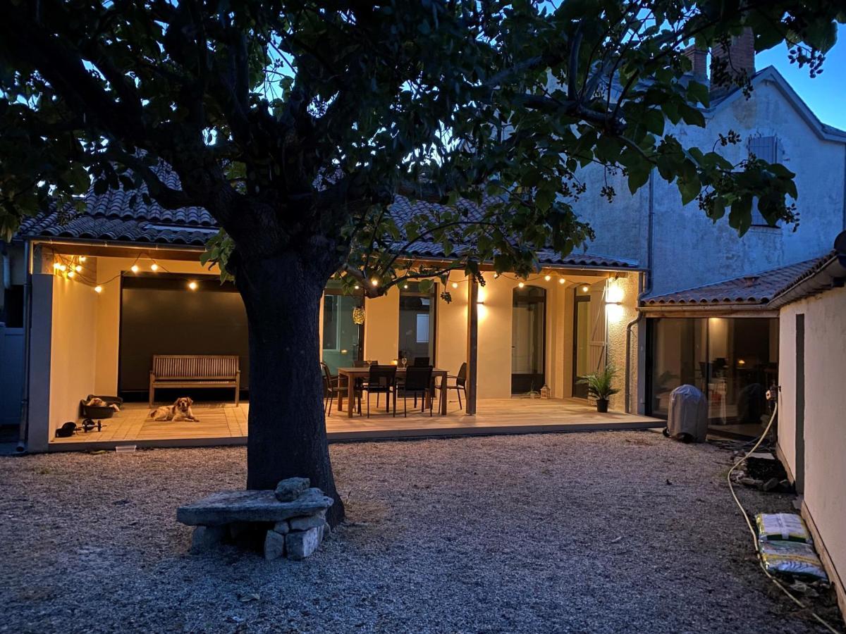 ז'אר-סור-מר Villa Paulownia - A 1,2Km Des Plages - Tout Confort Au Coeur Du Bourg מראה חיצוני תמונה