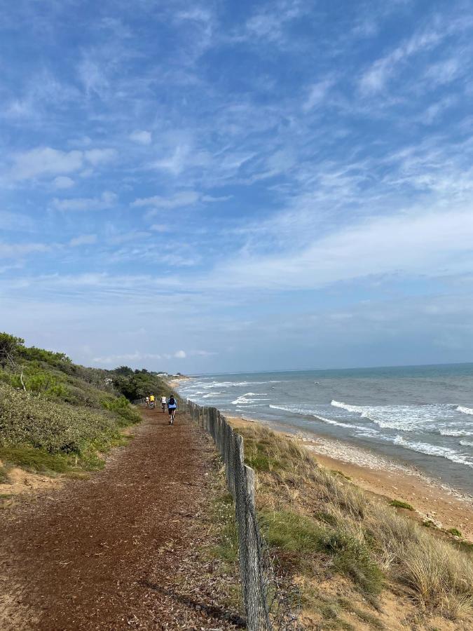 ז'אר-סור-מר Villa Paulownia - A 1,2Km Des Plages - Tout Confort Au Coeur Du Bourg מראה חיצוני תמונה