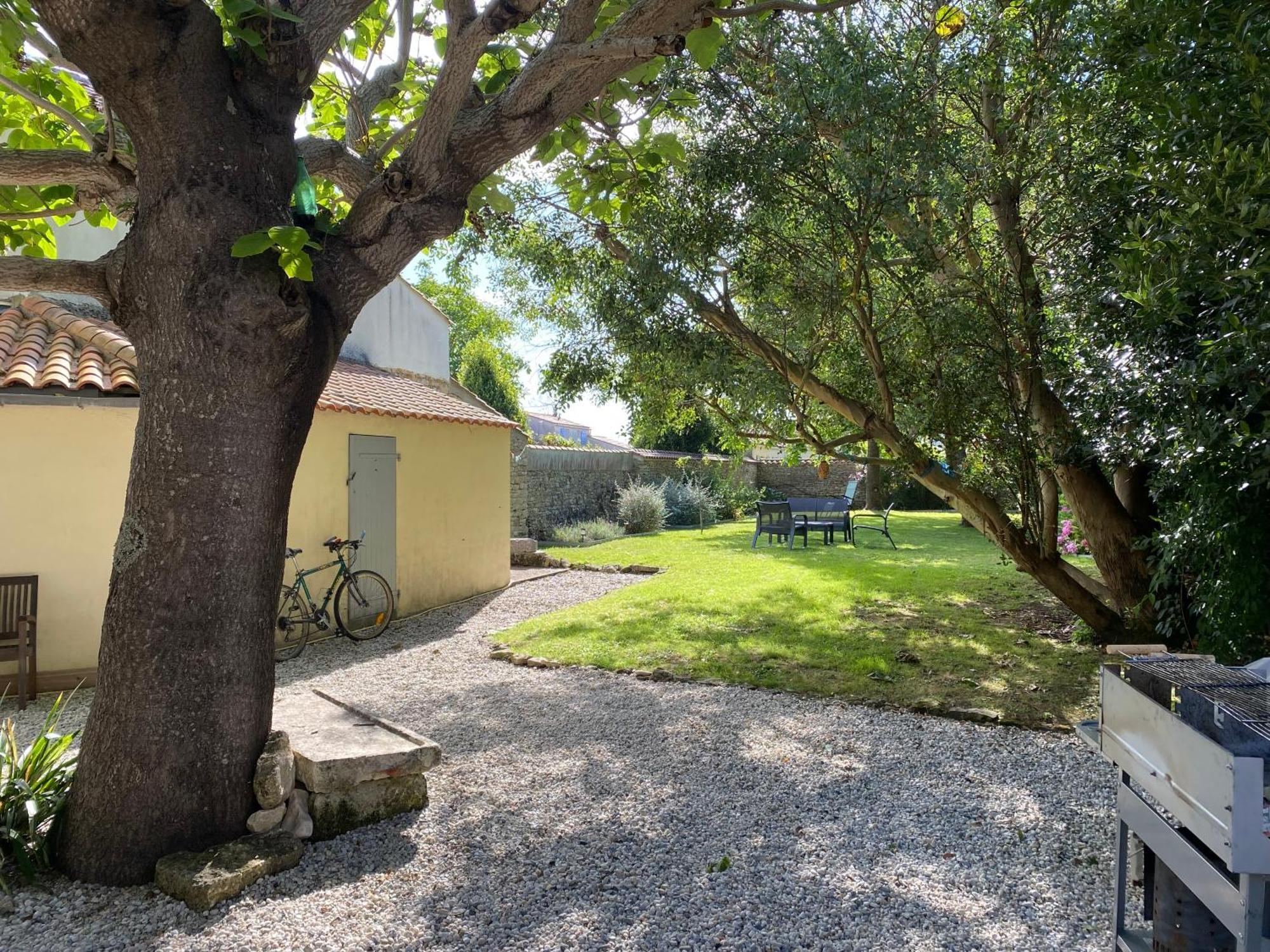 ז'אר-סור-מר Villa Paulownia - A 1,2Km Des Plages - Tout Confort Au Coeur Du Bourg מראה חיצוני תמונה